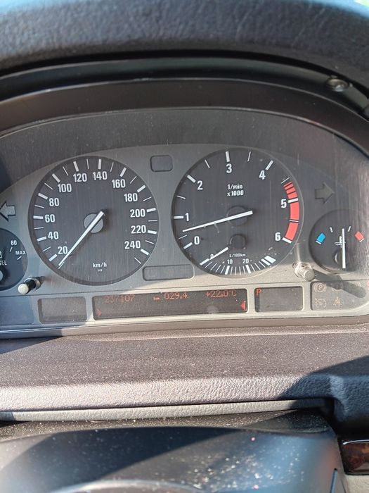 Vand BMWX5,E53,am 2004,237000km reali,f b, intretinuta