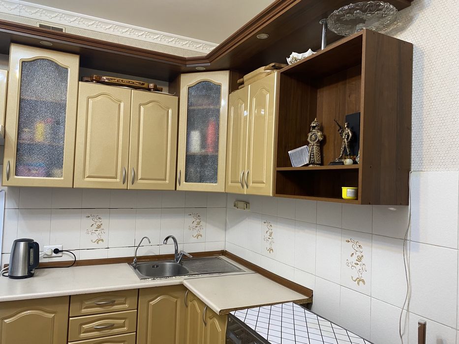 Продам кухонный гарнитур за 60 тысяч