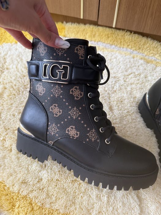 Ghete Guess Originale, nou cu etichetă, măsura 39, sunt superbeee