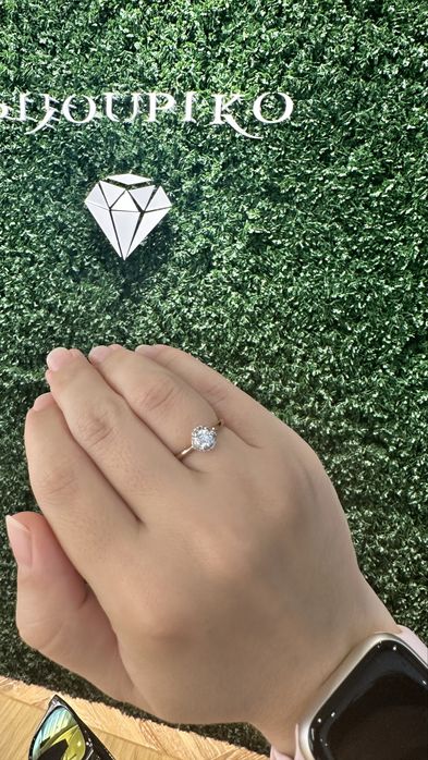 Продам бриллиантовое кольцо