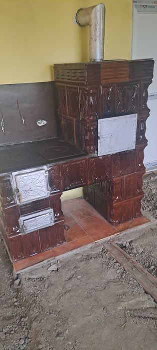 Sobă teracotă cu plită