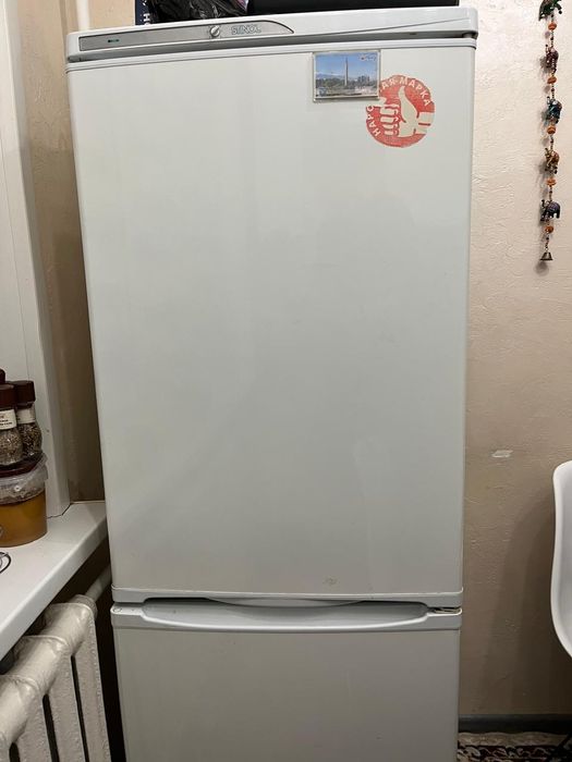 Холодильник STINOL