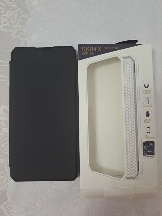 Продам чехол для Самсунг S21 плюс