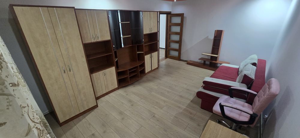 Vand apartament 2 camere - Barlad zona ultracentrală