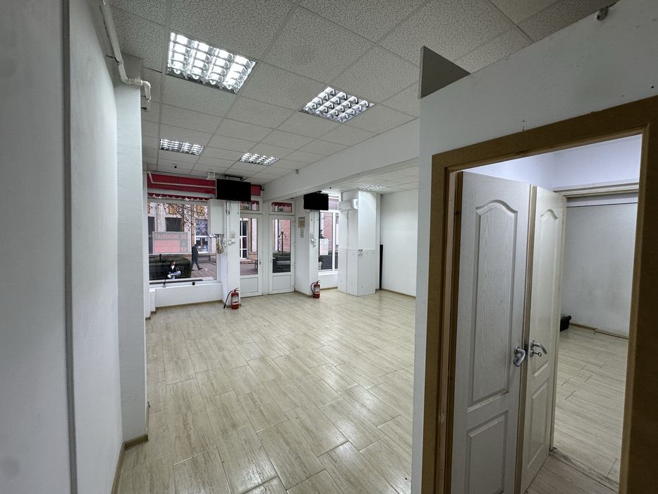 DE INCHIRIAT spatiu  comercial CENTRU