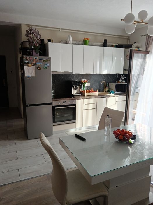 Apartament cu 3 camere
