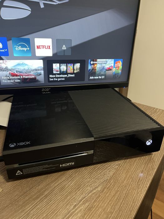 Xbox One + Controller