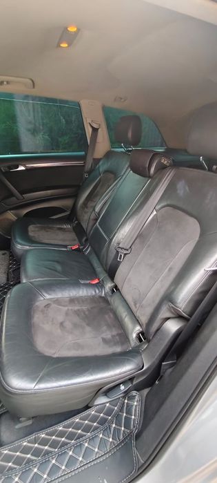 Продаётся Ауди Q7 3.0 Дизель