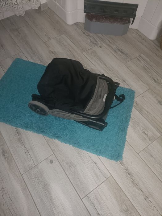 Vand carucior mic copii avion scaun de masa  din lemn