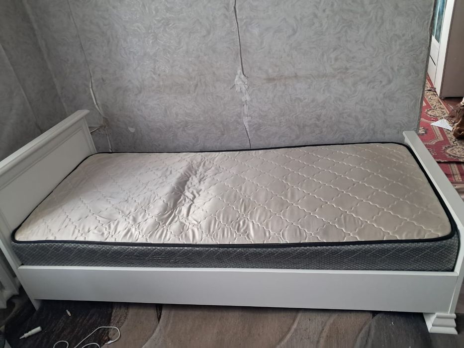 Продам кровать почти что новый