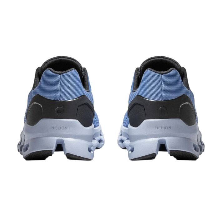 Кроссовки On Cloudstratus