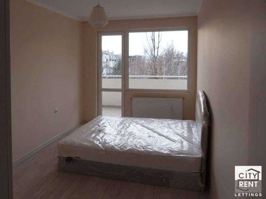 102810 Апартамент с две спални в близост до стадиона във В. Търново