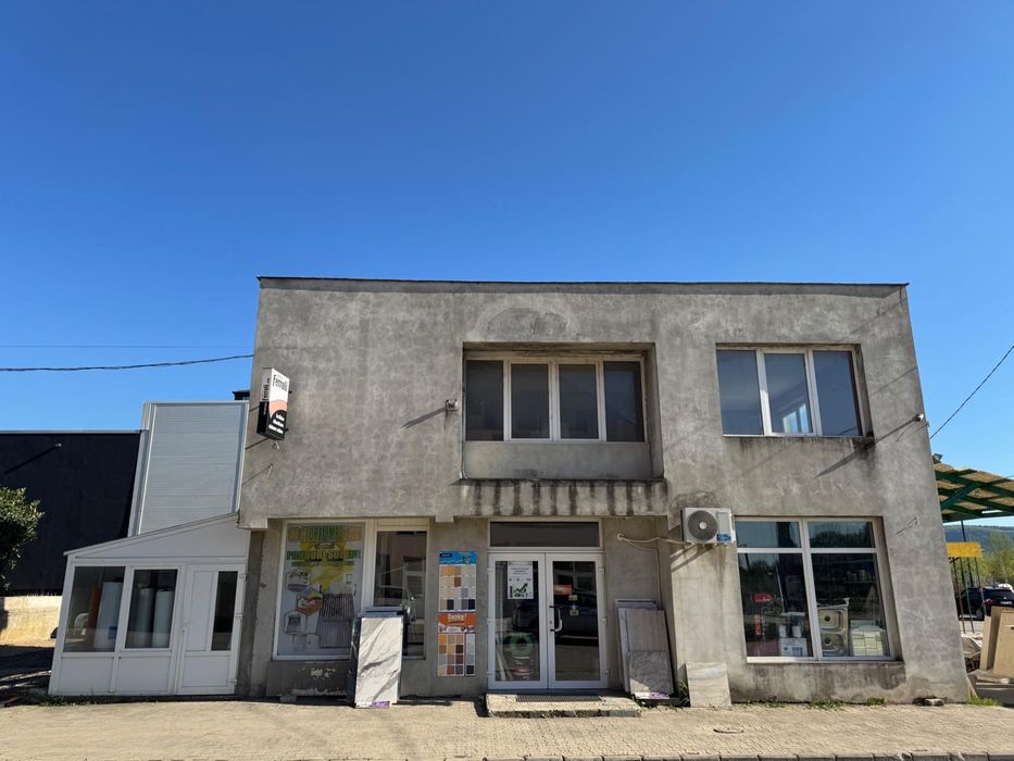 Spatiu comercial Cladire P+1