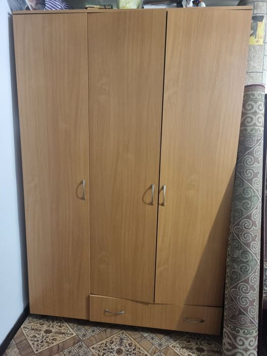 Продам шкаф для спальни