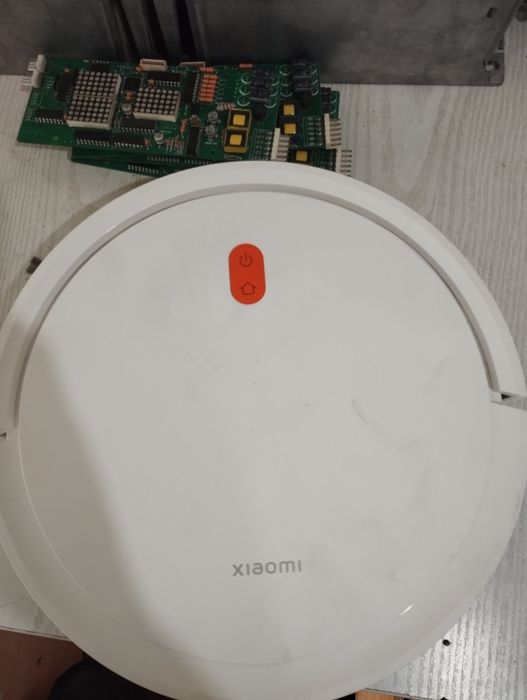 Ремонт робот пылесосы. Робота техника