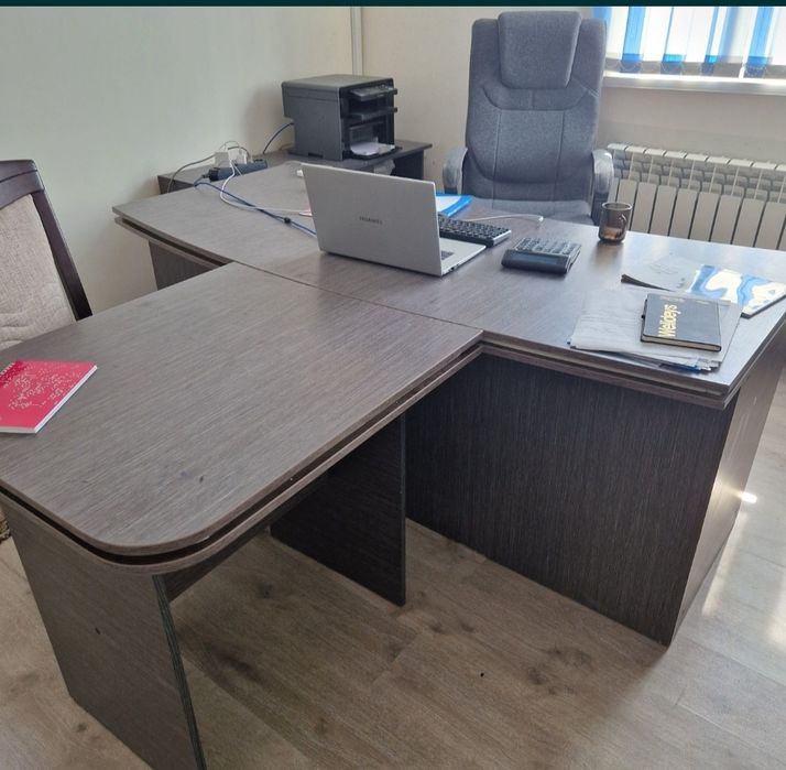 Стол руководителя