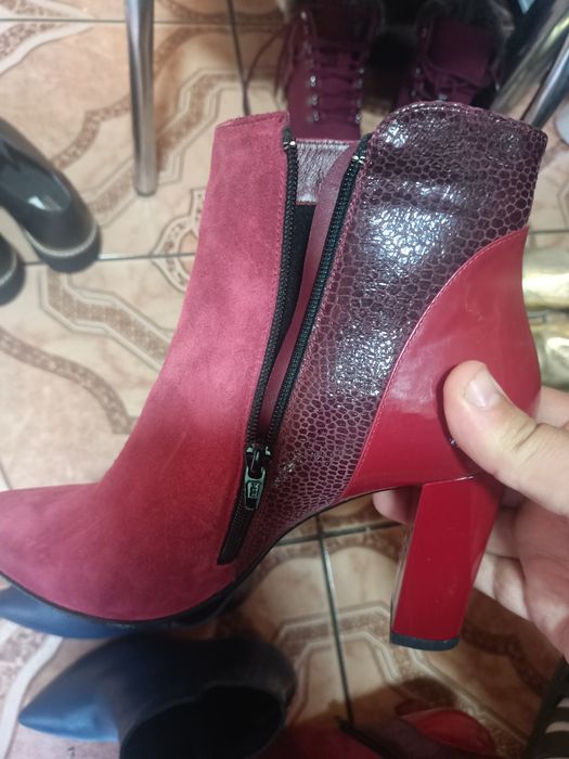 Vând încălțăminte de dama