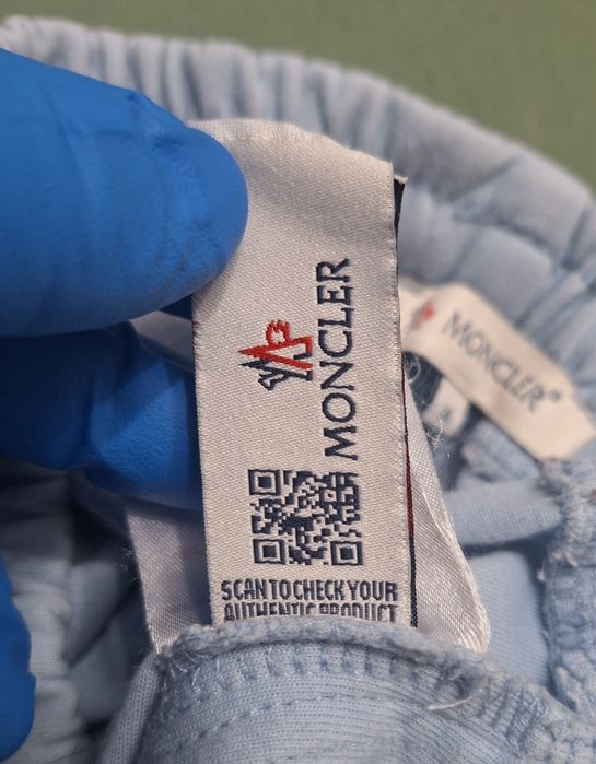 Moncler pantaloni trening din 100% bumbac, albastru deschis