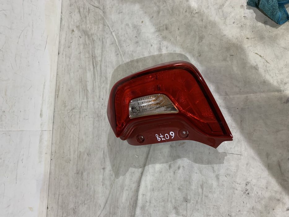 Lampa stop dreapta, Kia Picanto, 2017, 2018, 2019, 2020, 2021, 2022, cod origine OE 32228915.