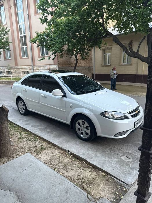 Gentra 2021/22 yil. Avtomat Full. Lyuk Abs Diska. Benzin. Toza.