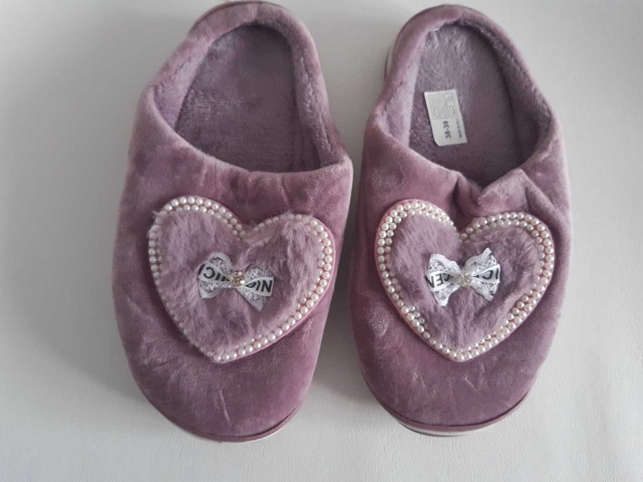 Нови Пухкави/зимни дамски пантофи - размер 38/39