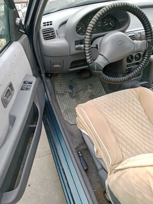 ниссанМикра торг есть