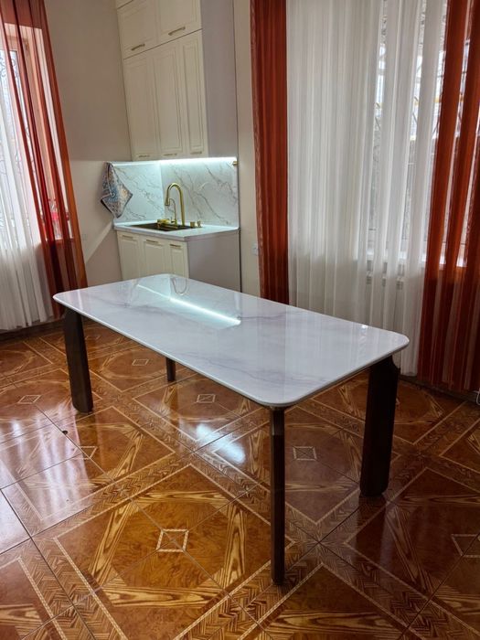 Стол почти новый 180х80