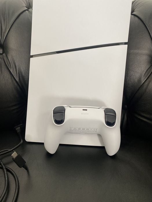 Sony PlayStation 5 Slim Digital / 825GB + 1 controller / White