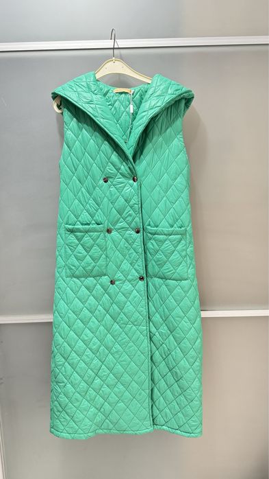 Безрукавка новая