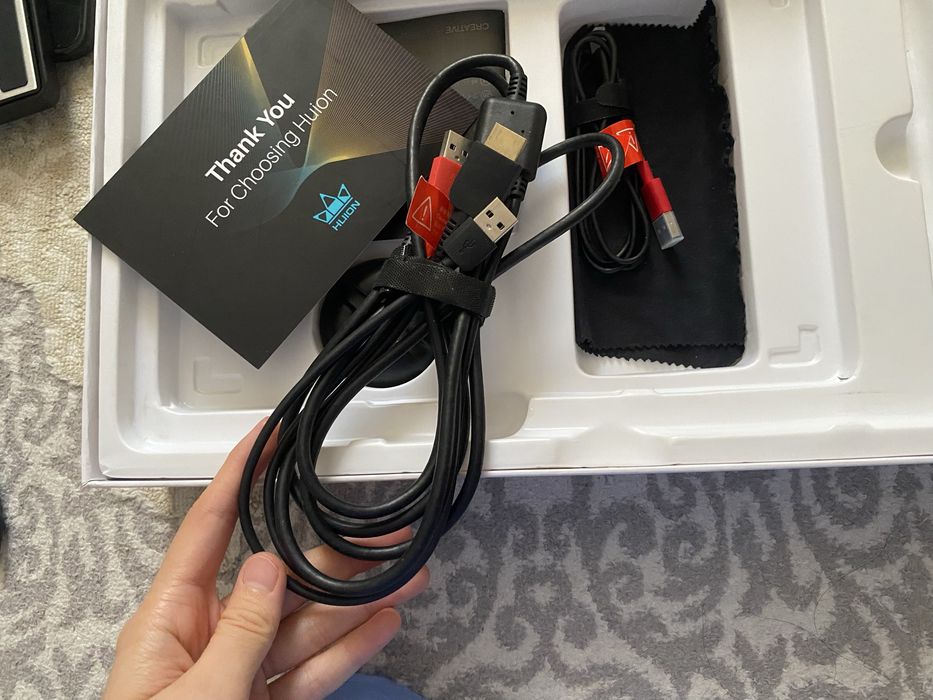 продаю графический планшет Kamvas 13