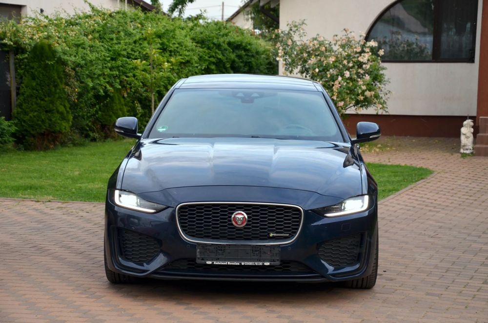 Jaguar XE R-Sport,Trapa,Head Up display,Camere 360grade,scaunsivolan incalzite,