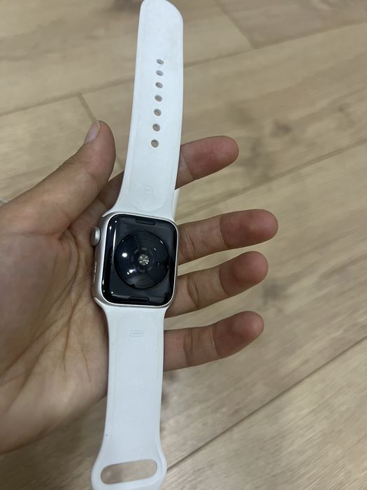 Apple Watch SE 40mm (GPS)