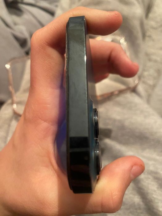 Продам айфон 12про мах