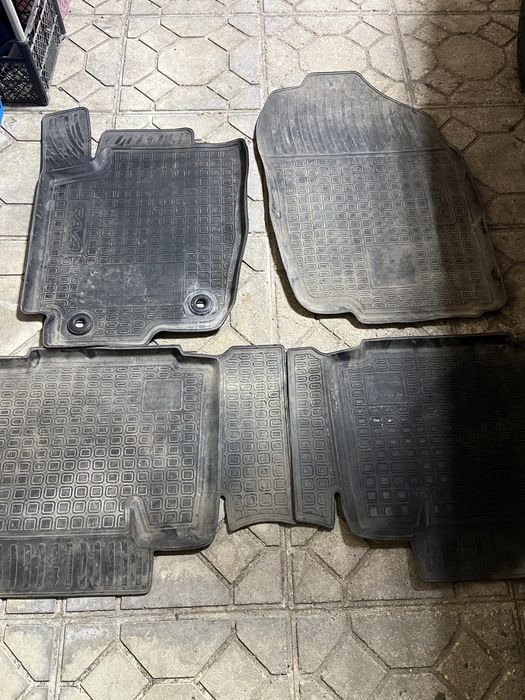 Автоковрик rav4