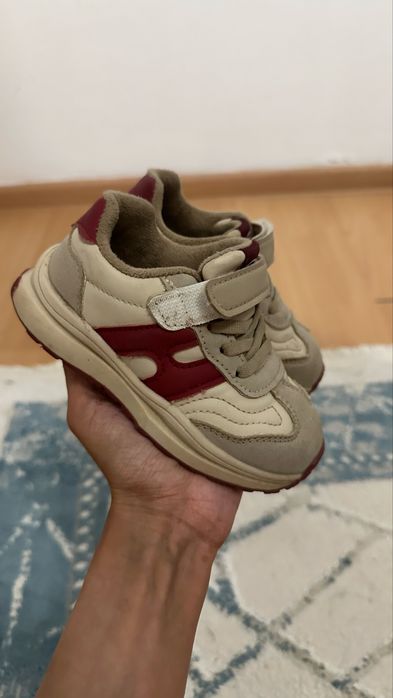 Продам детская кроссовка унисекс