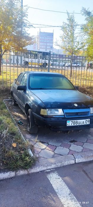 Опель Вектра А продам целиком