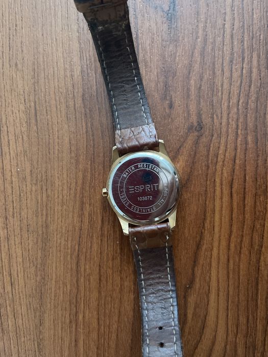 Часовник Esprit кафяв