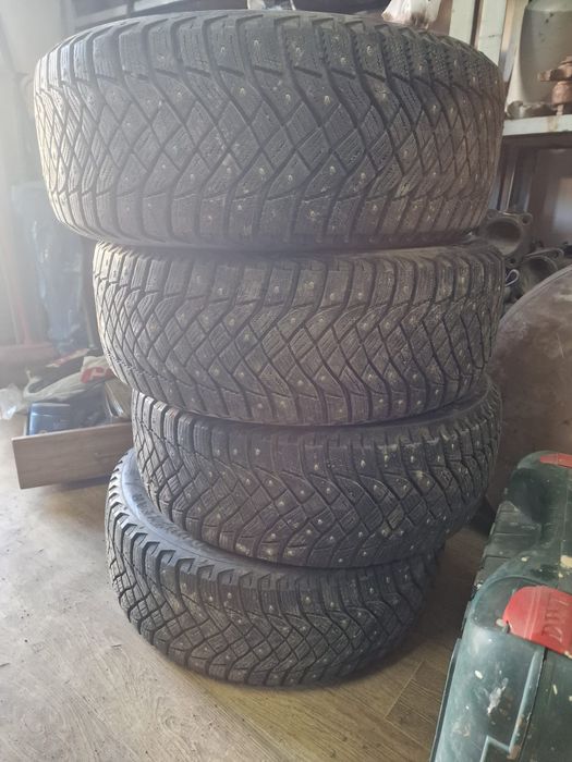 Продам Шину 205 55 R16