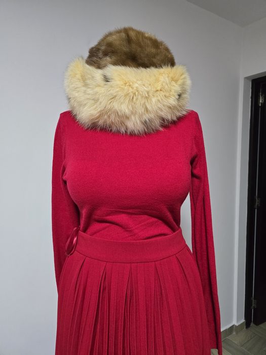 Caciula din blana naturala de nurca cu bordura din blana de vulpe