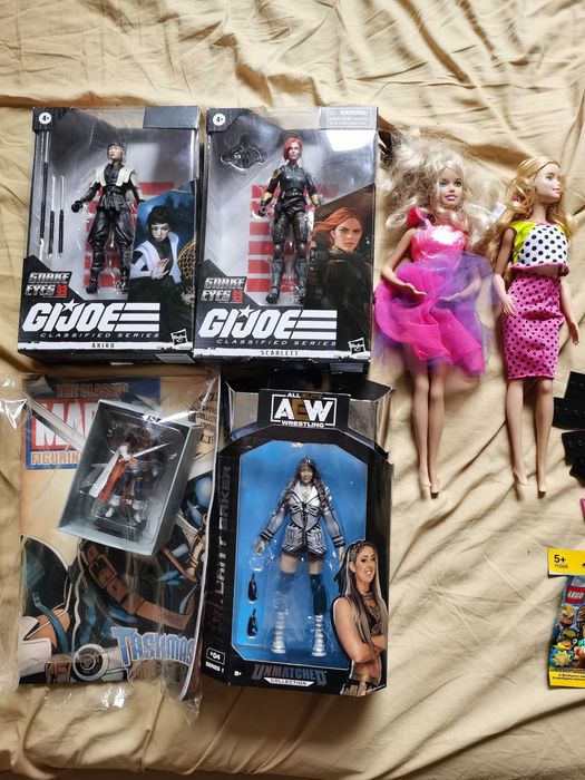 Лот играчки G.I. Joe, Barbie, Lego Minifigure, Marvel