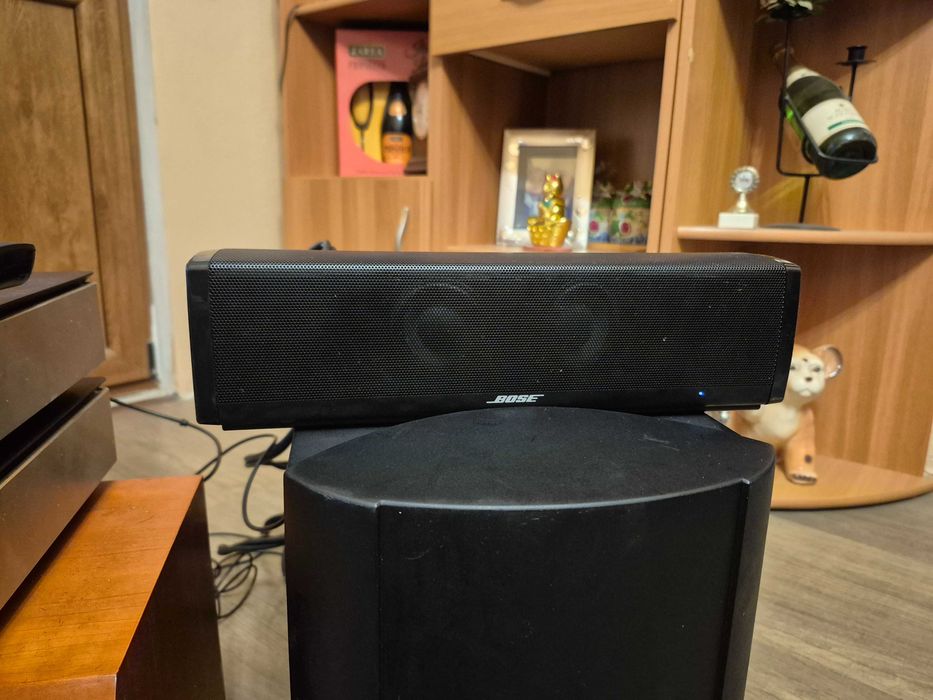 Vând subwoofăr cu statie