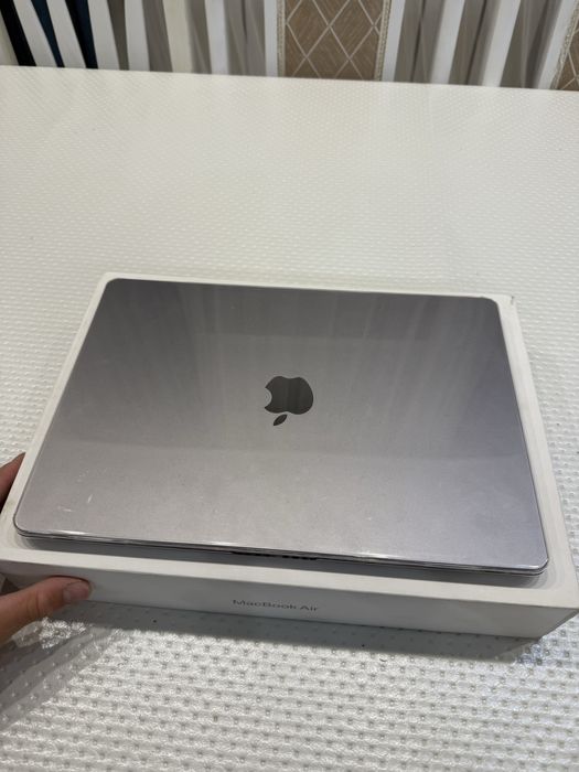 acBook Air M2 15” Space Gray