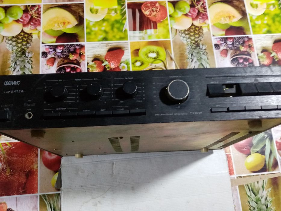 Магнитофон с усилителем