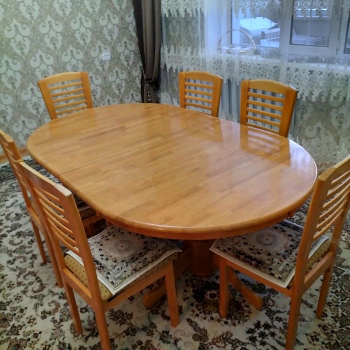 Стол, стулья, стенка