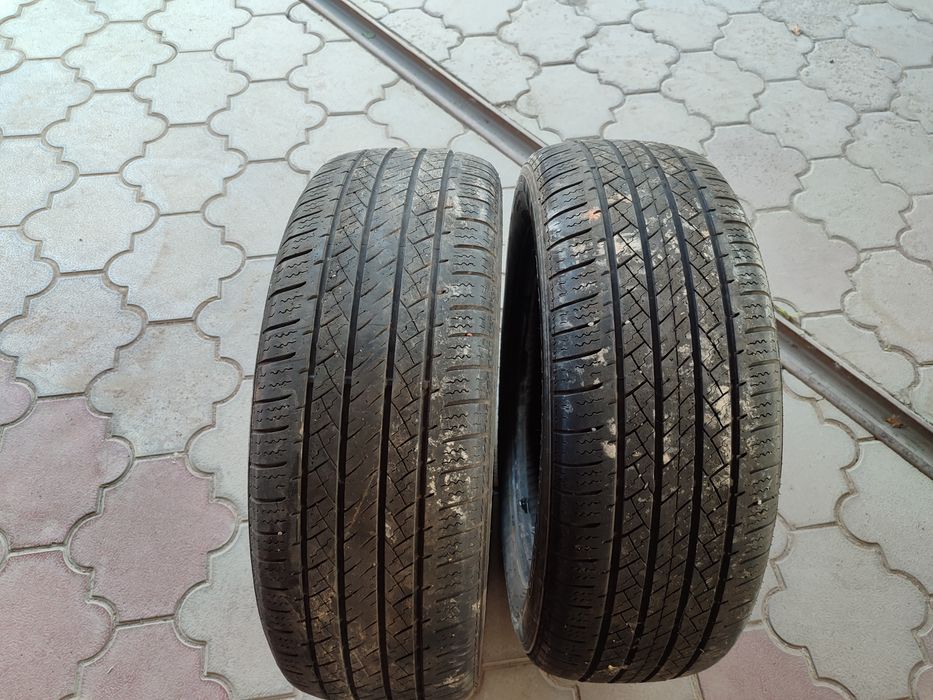 Продам резину 2 шт