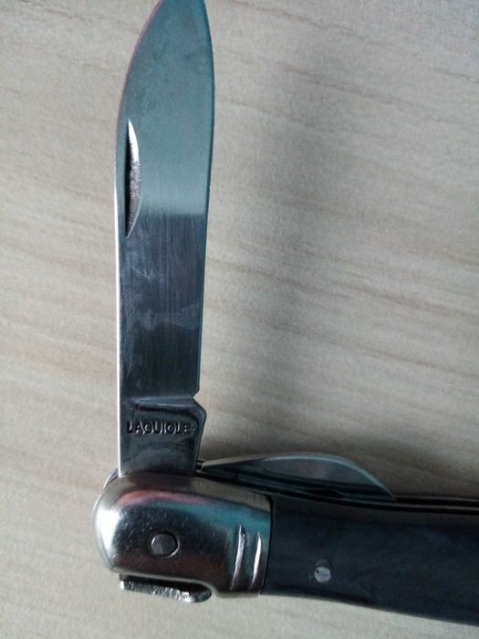Джобно ножче Лагиола