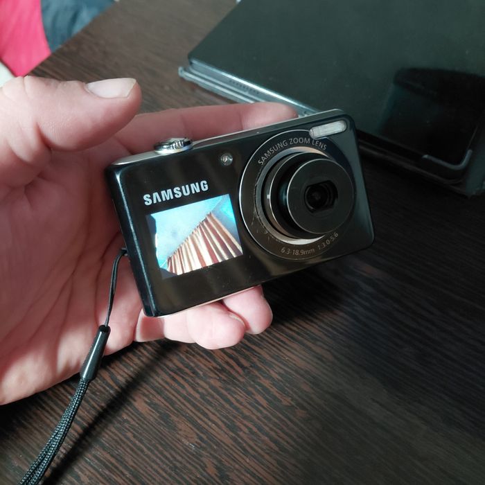 Продам самсунг фотоаппарат .