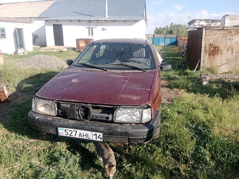 Продам Фольксваген Пассат б3 седан