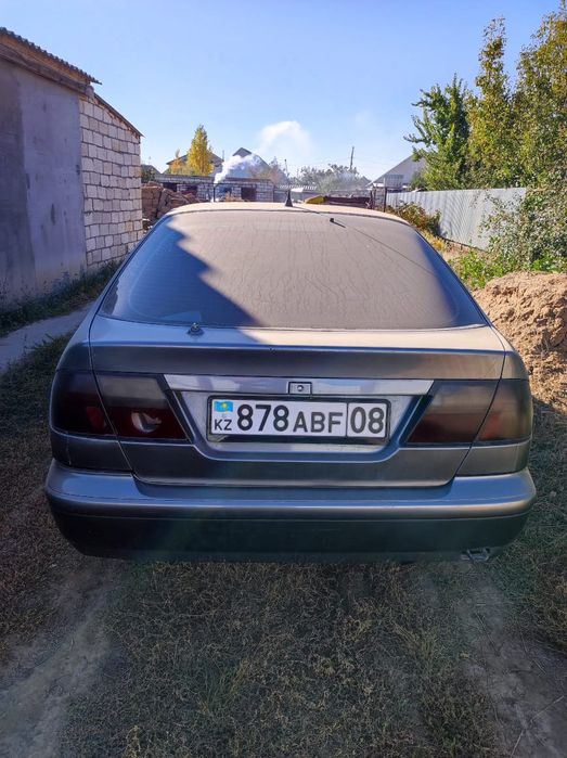 Продам автомобиль "Nissan Premier"