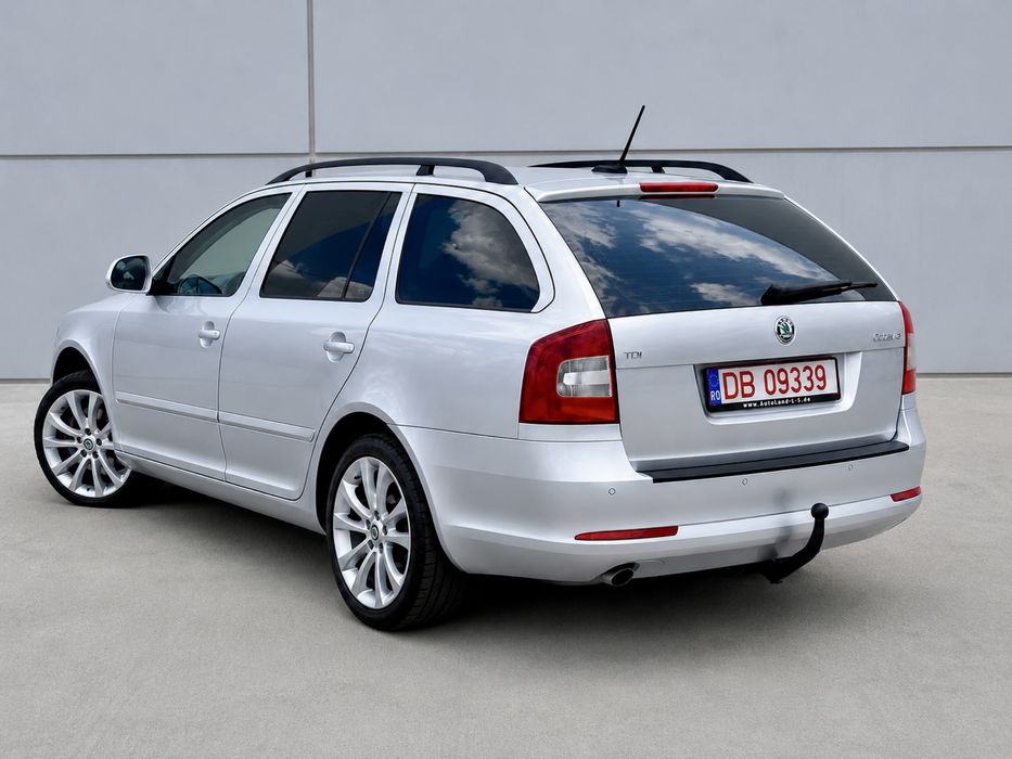 SKODA Octavia 2012 — imagine 4